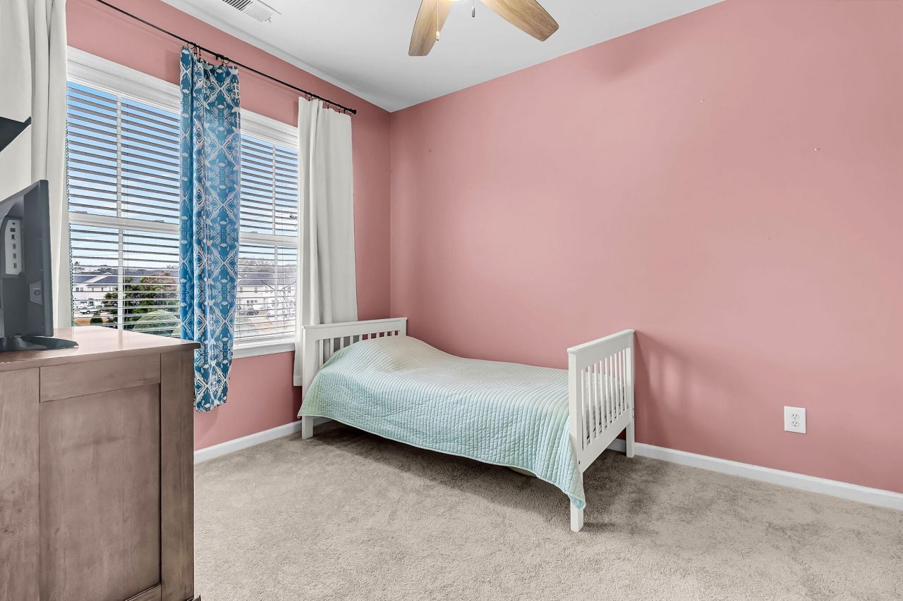 100 Hyacinth Street Photo 25