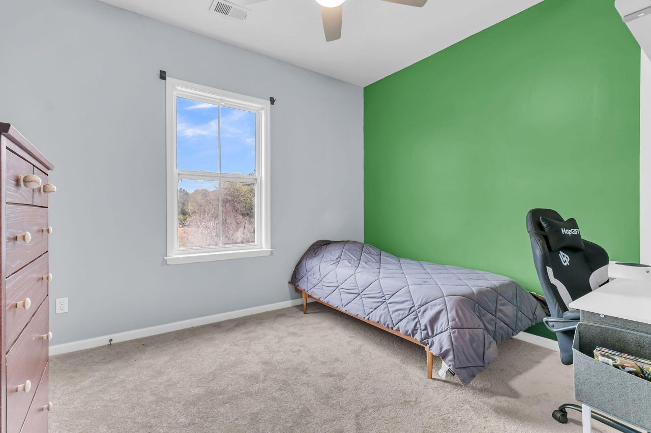 100 Hyacinth Street Photo 26