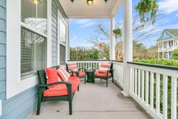 100 Hyacinth Street photo 4