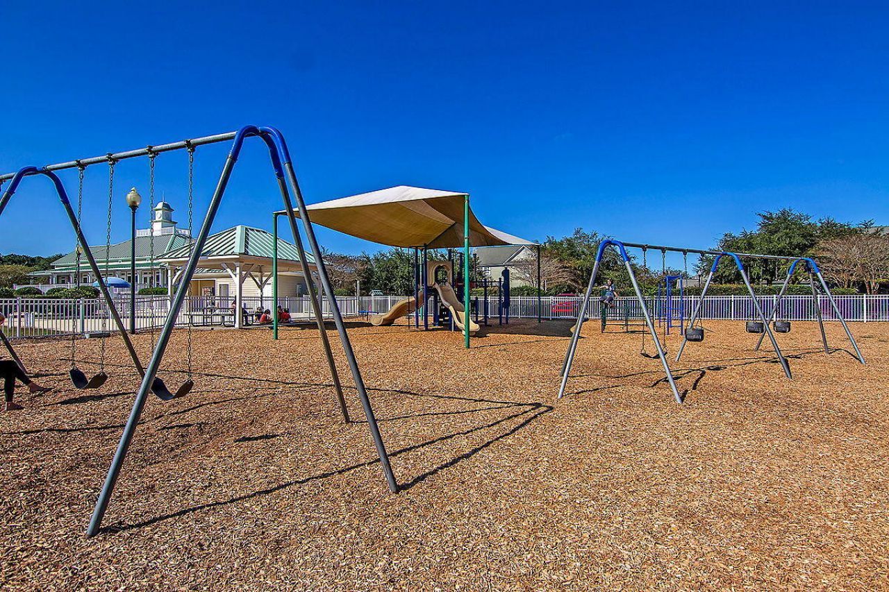 100 Hyacinth Street Photo 45