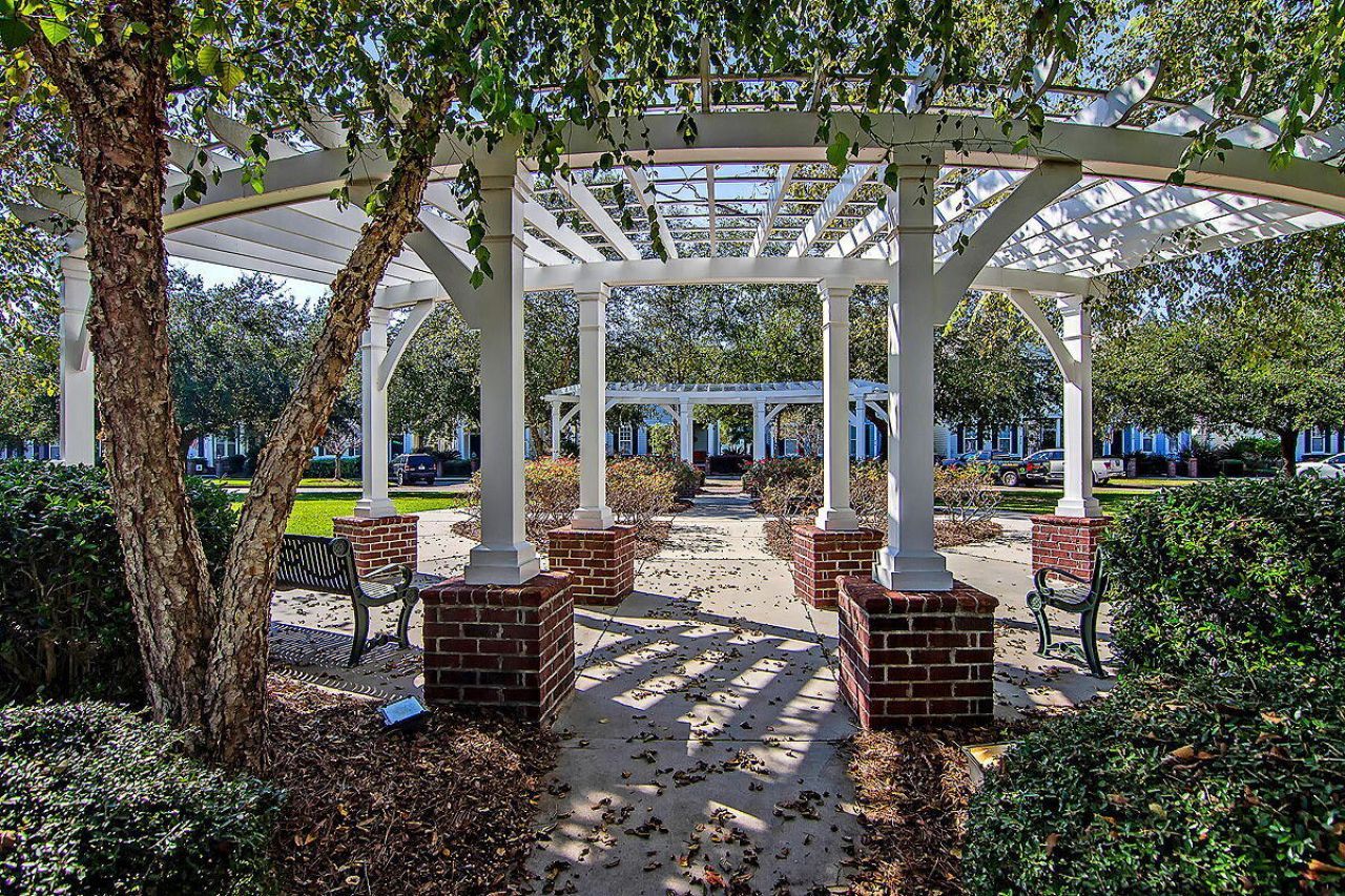 100 Hyacinth Street Photo 46