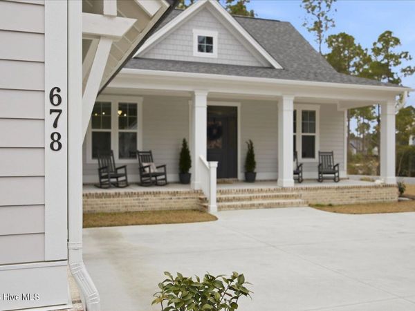 678 Breezewood Drive SE, Bolivia, NC 28422