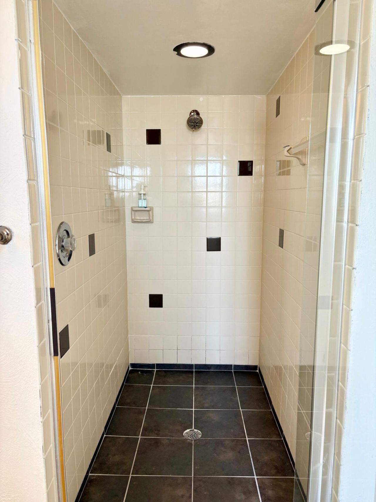 2205 S Cypress Bend Drive, Unit 908, Pompano Beach, FL 33069 Photo