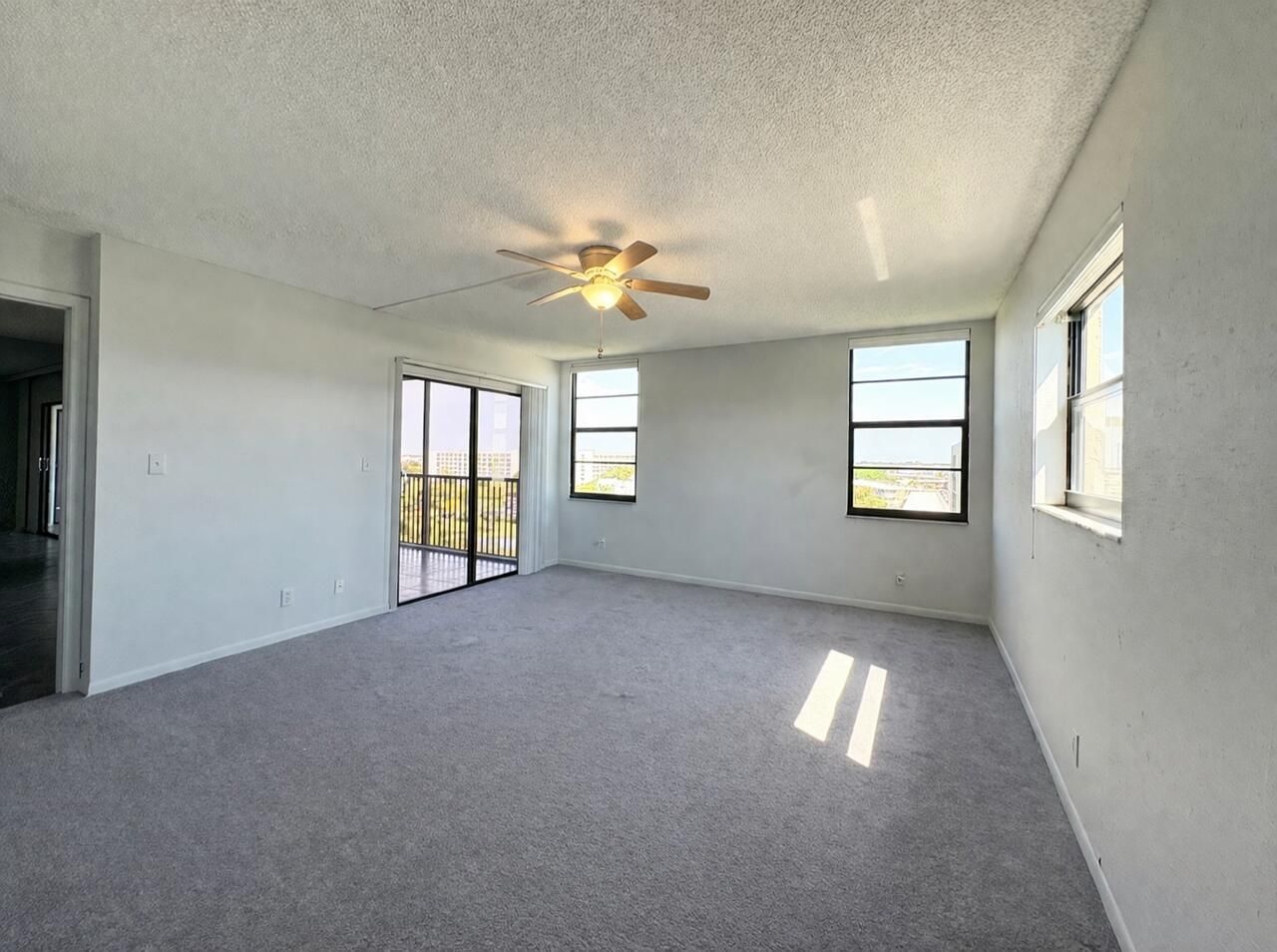 2205 S Cypress Bend Drive, Unit 908, Pompano Beach, FL 33069 Photo