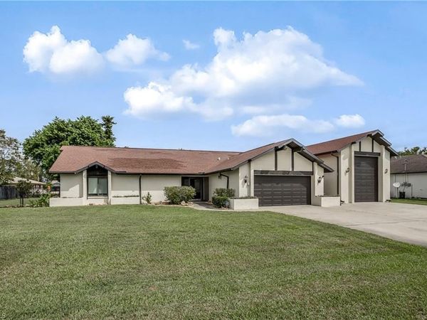 1209 SE 19th ST , CAPE CORAL, FL 33990