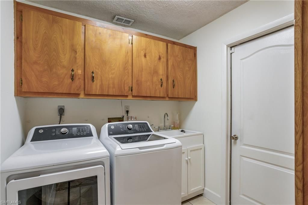 1209 SE 19th St, Cape Coral, FL 33990 Photo