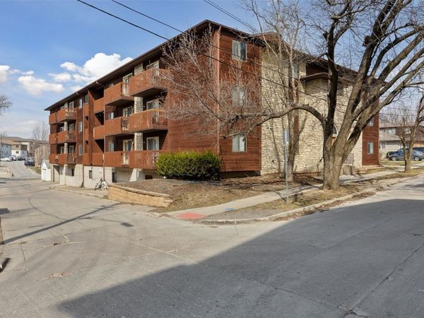 25 Lincoln Ave, Unit 15, Iowa City, IA 52246