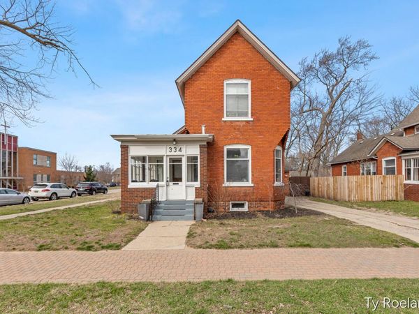 334 Central Avenue, Holland, MI 49423