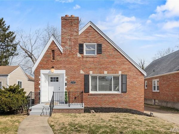 1727 Veronica Avenue, St Louis, MO 63147