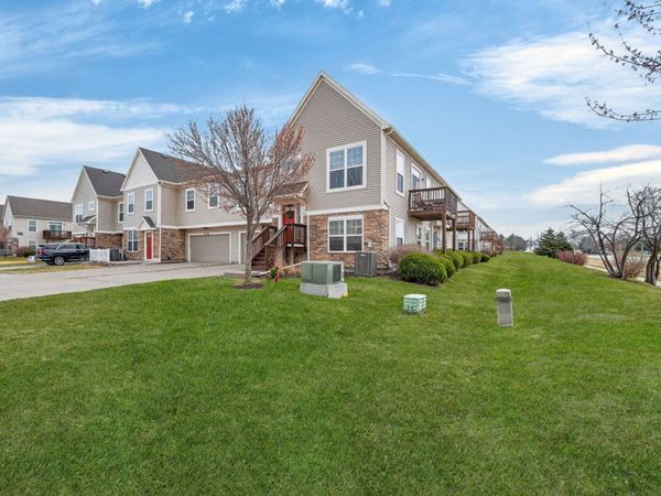 170 80th Street , Unit 103, West Des Moines, IA 50266