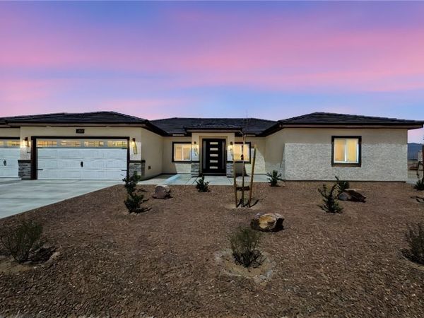 1671 Iguana Street, Pahrump, NV 89048