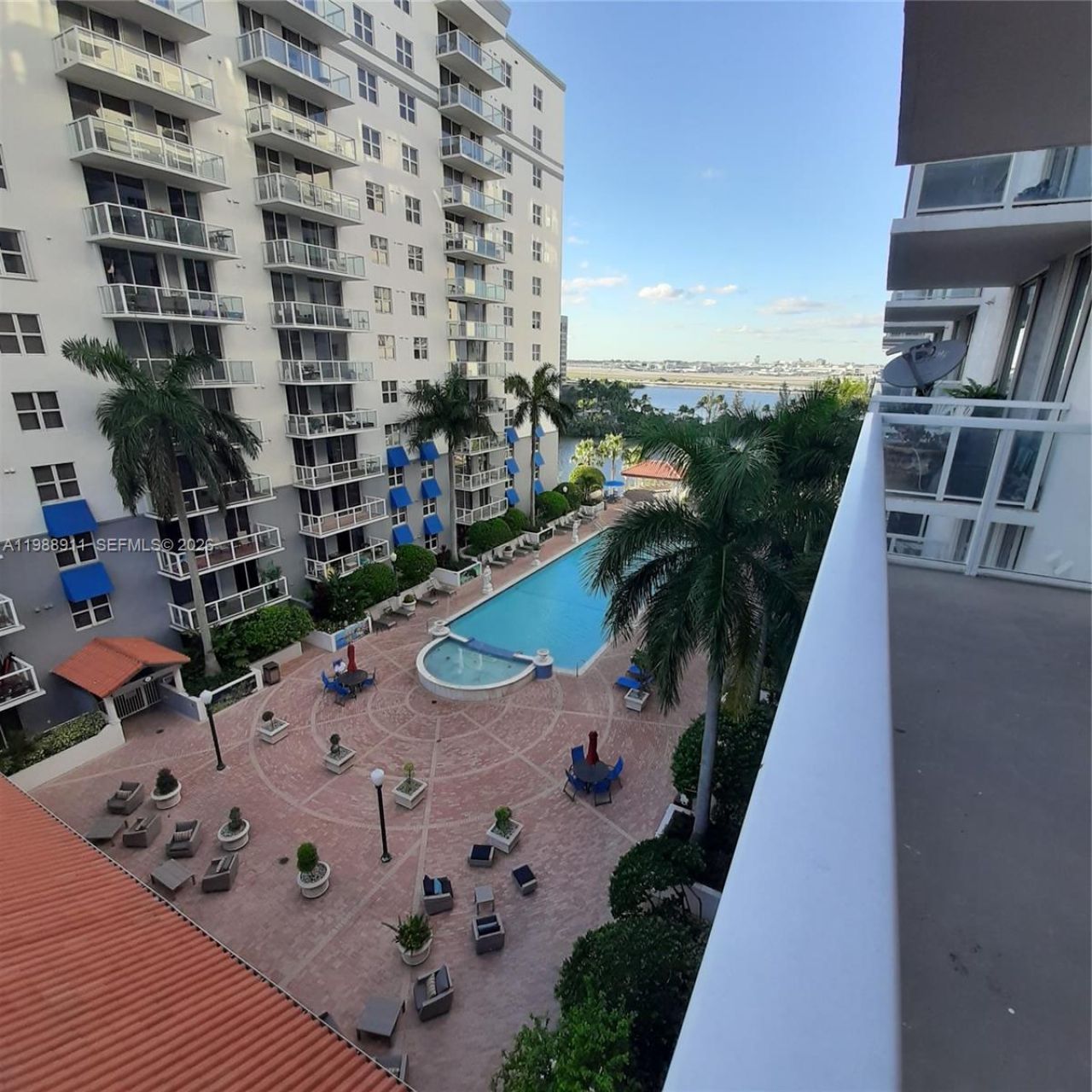 5085 NW 7th St, Unit 1011, Miami, FL 33126 Photo