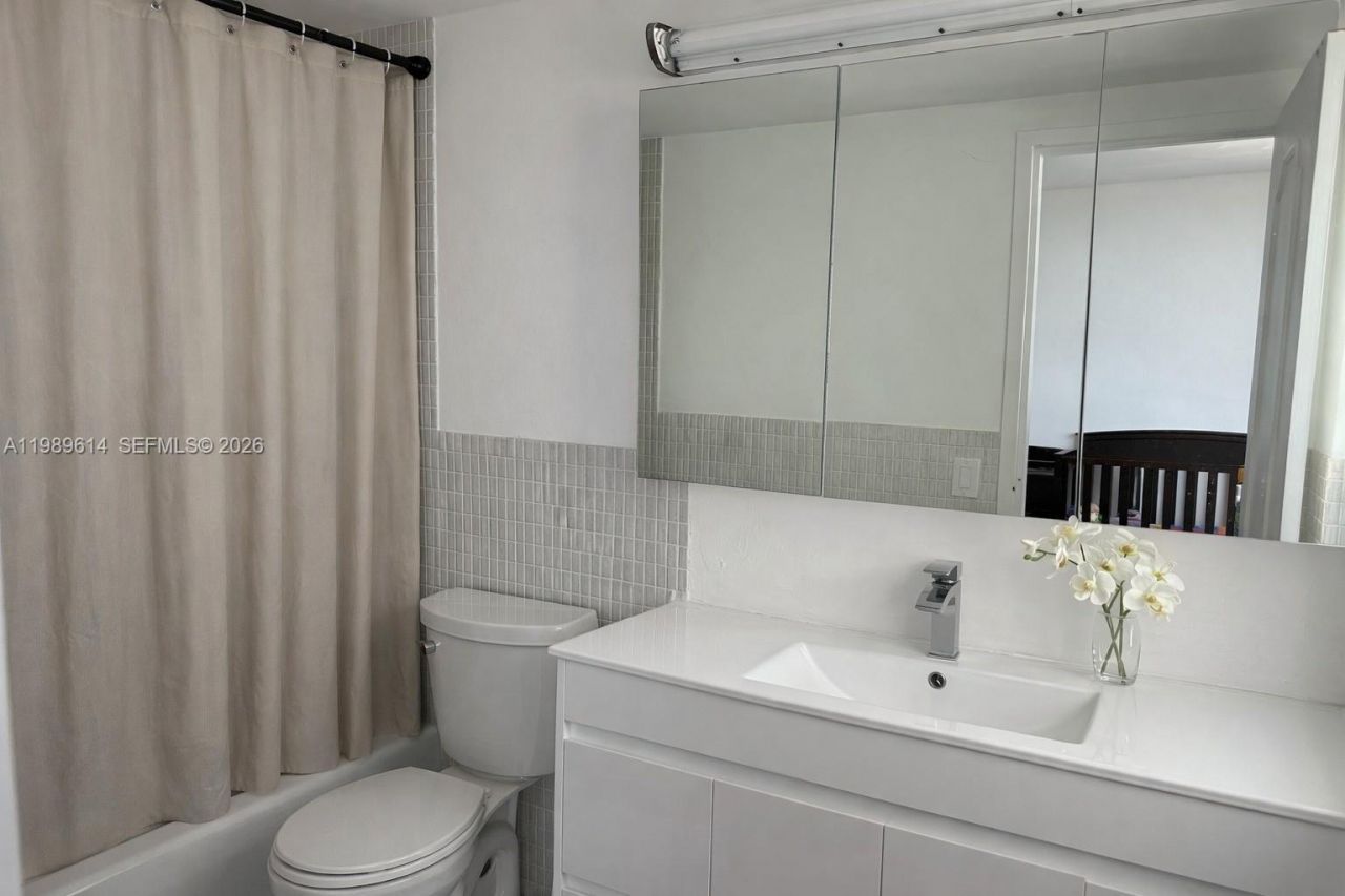 9341 E Bay Harbor Dr , Unit 6C, Bay Harbor Islands, FL 33154 Photo