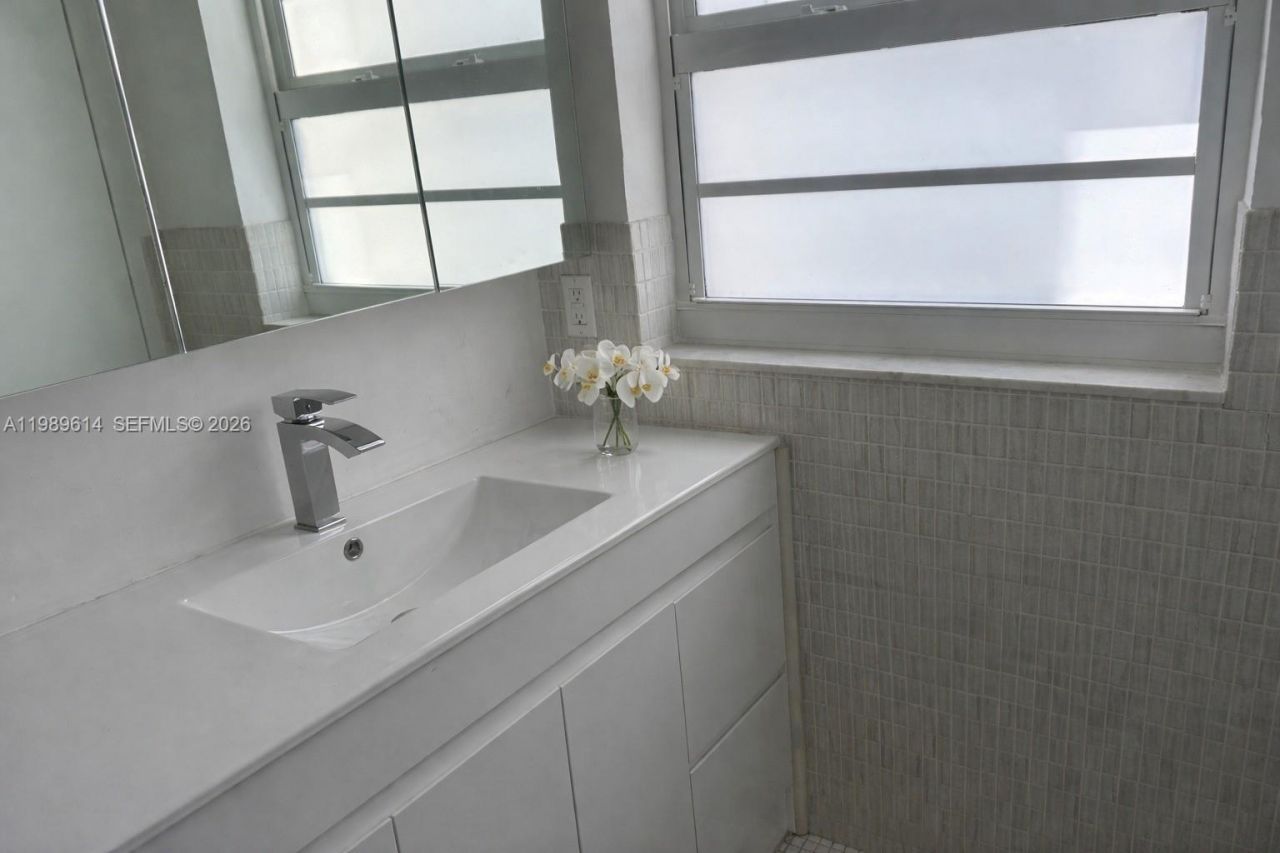 9341 E Bay Harbor Dr , Unit 6C, Bay Harbor Islands, FL 33154 Photo