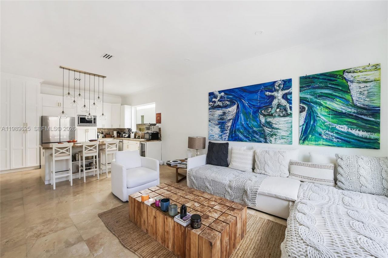 1898 S Miami Ave, Miami, FL 33129 Photo