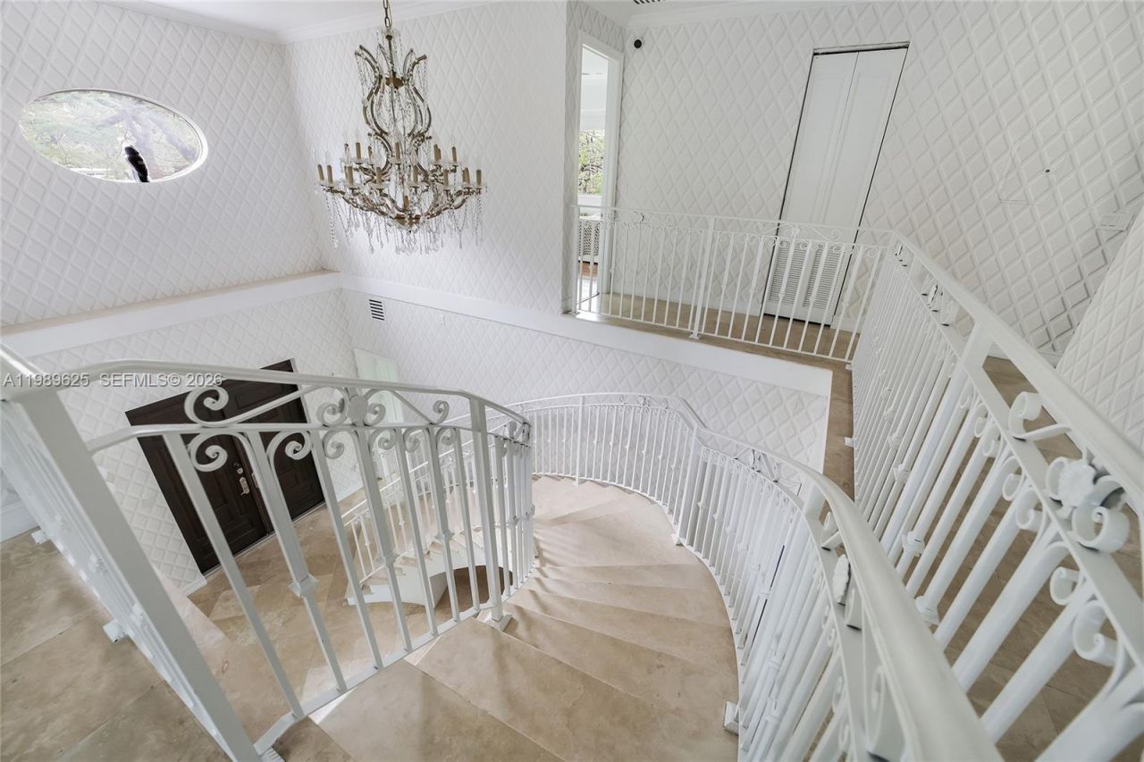 1898 S Miami Ave, Miami, FL 33129 Photo