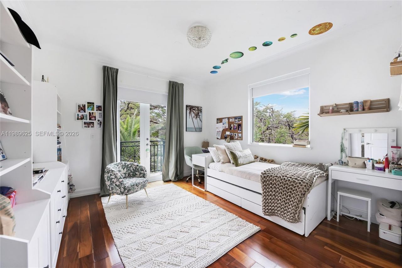 1898 S Miami Ave, Miami, FL 33129 Photo