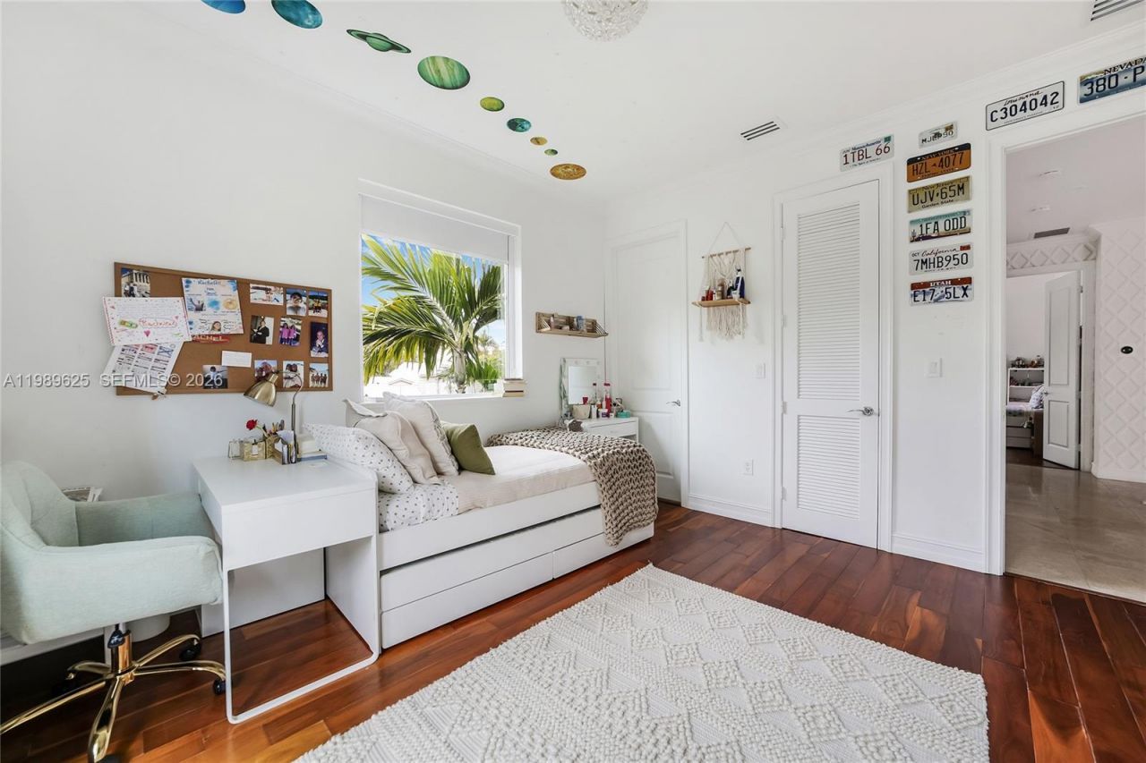 1898 S Miami Ave, Miami, FL 33129 Photo