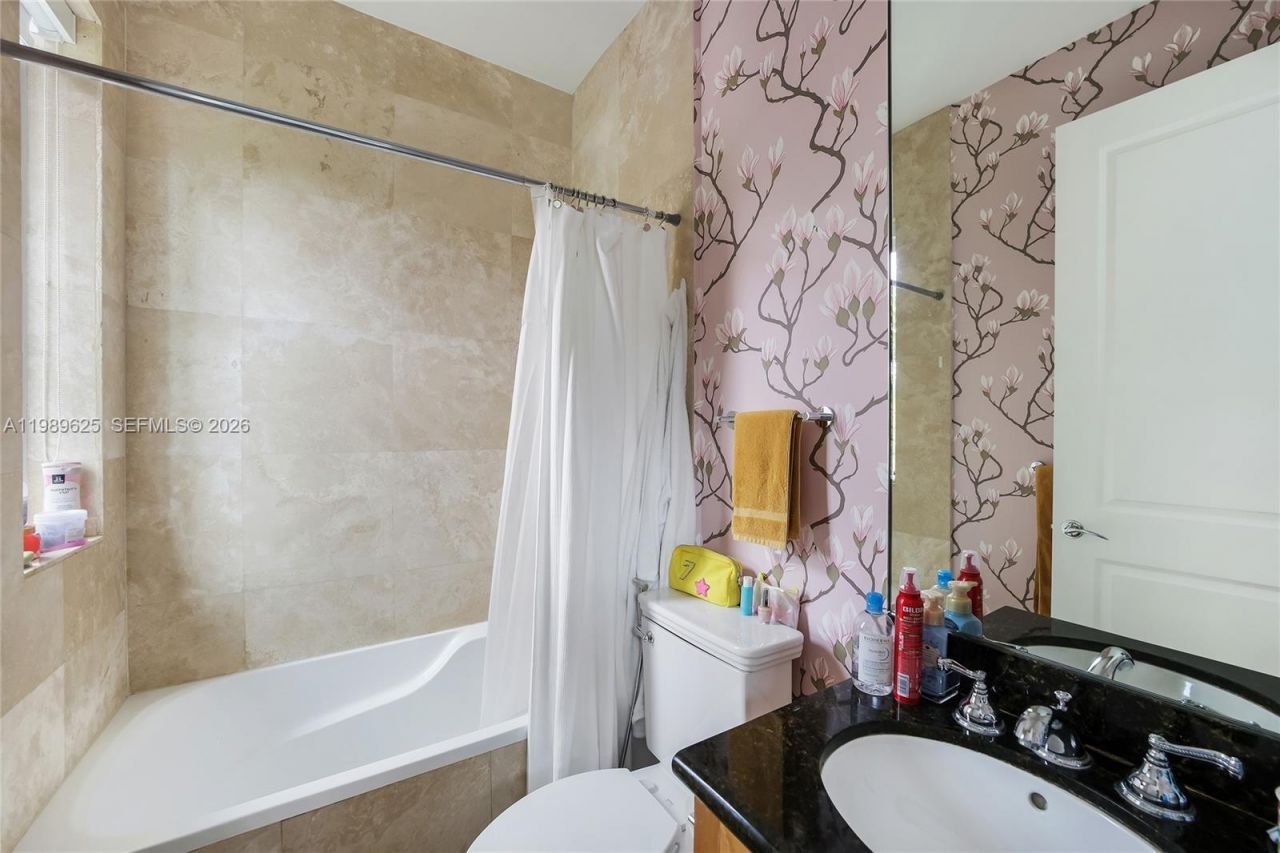 1898 S Miami Ave, Miami, FL 33129 Photo