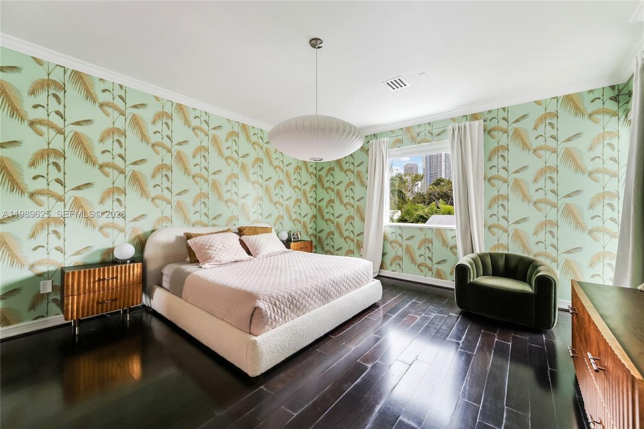 1898 S Miami Ave, Miami, FL 33129 Photo