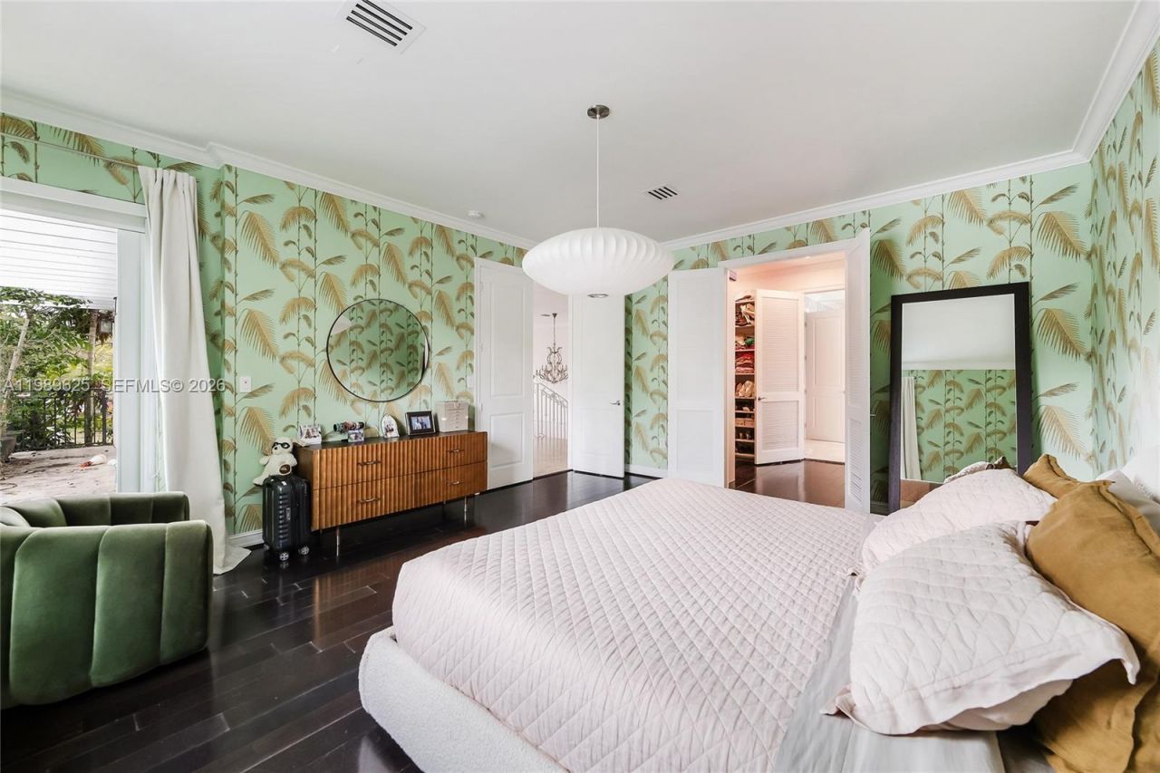 1898 S Miami Ave, Miami, FL 33129 Photo