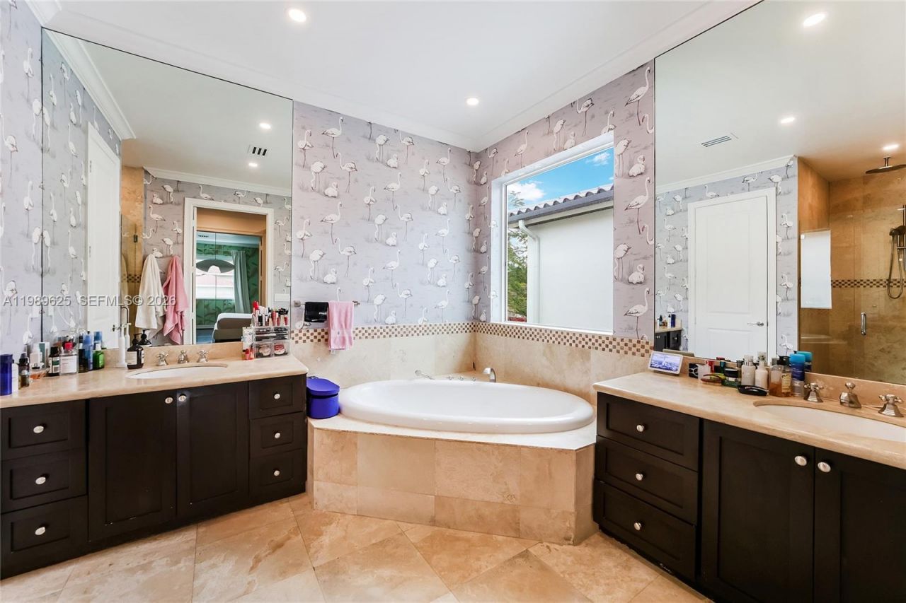 1898 S Miami Ave , Miami, FL 33129 Photo