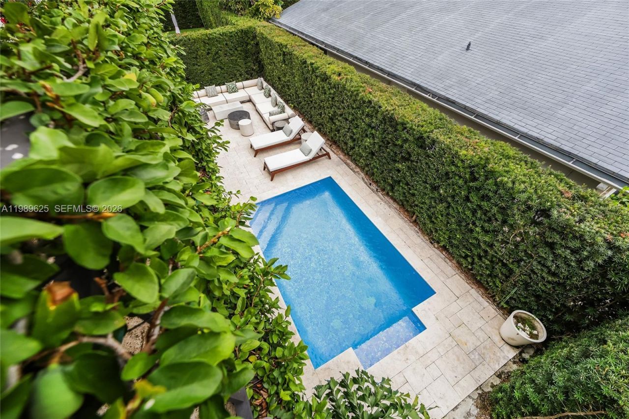 1898 S Miami Ave , Miami, FL 33129 Photo