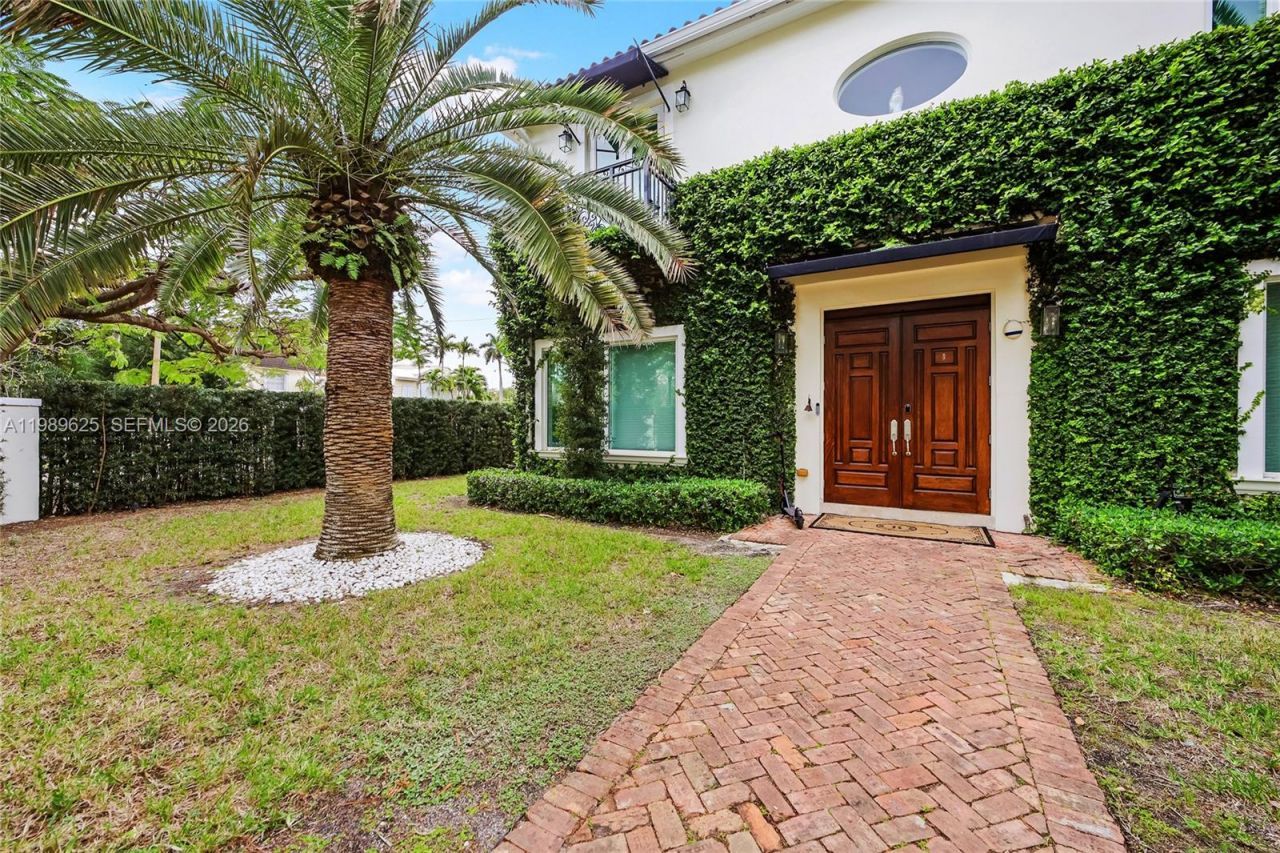 1898 S Miami Ave, Miami, FL 33129 Photo