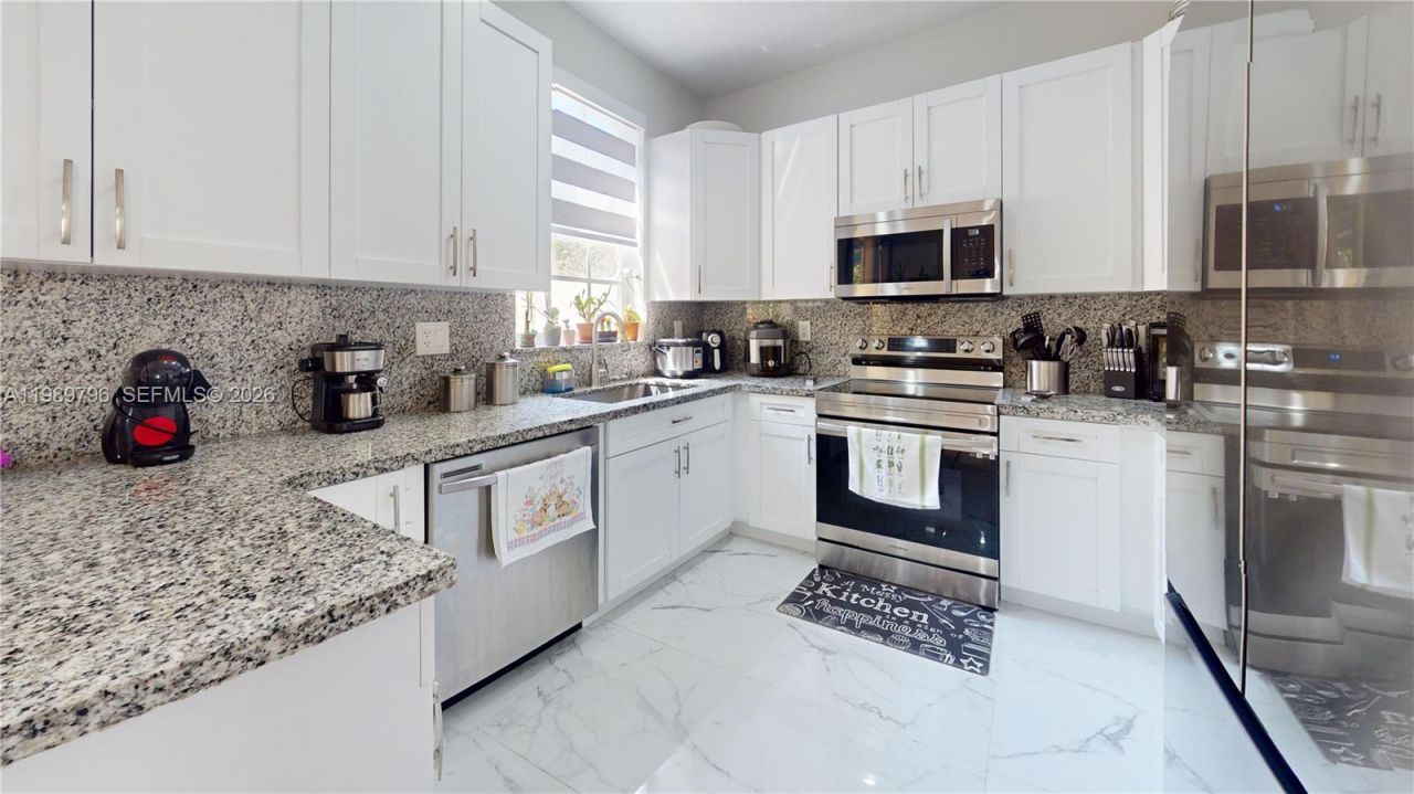 809 NW 170th Ter , Unit 26, Pembroke Pines, FL 33028 Photo