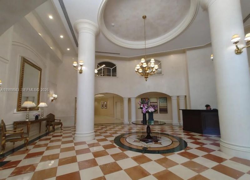 20000 E Country Club Dr , Unit 201, Aventura, FL 33180 Photo