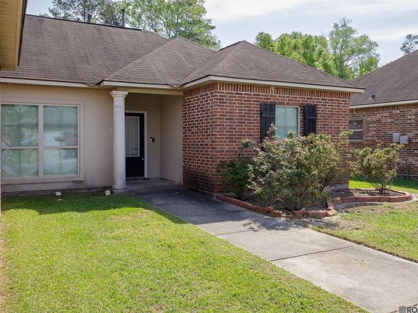 23288 Conifer Dr, Denham Springs, LA 70726
