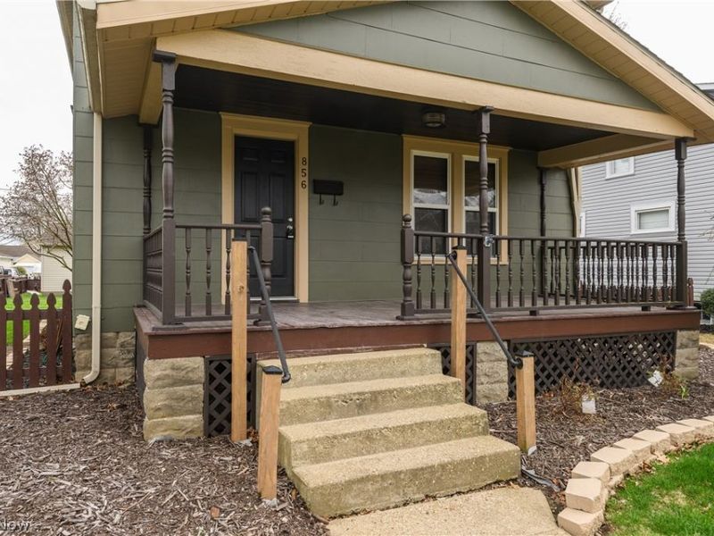 856 Baker Avenue NW, New Philadelphia, OH 44663 Photo 3