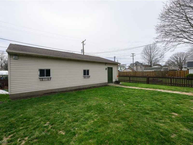 856 Baker Avenue NW, New Philadelphia, OH 44663 Photo 9