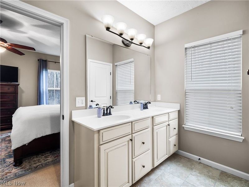 8898 Harvest Ridge Way, North Ridgeville, OH 44039 Photo 17