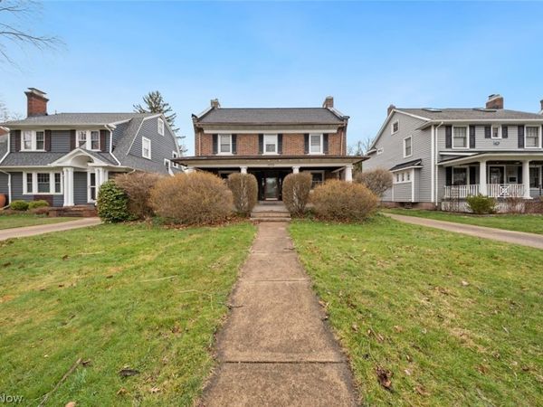 17712 Riverway Drive , Lakewood, OH 44107