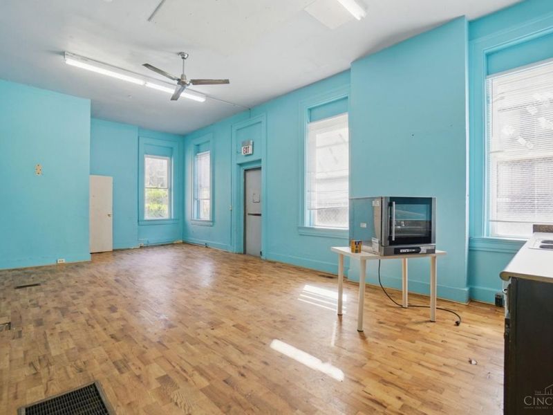 64 E McMicken Avenue, Cincinnati, OH 45202 Photo 8