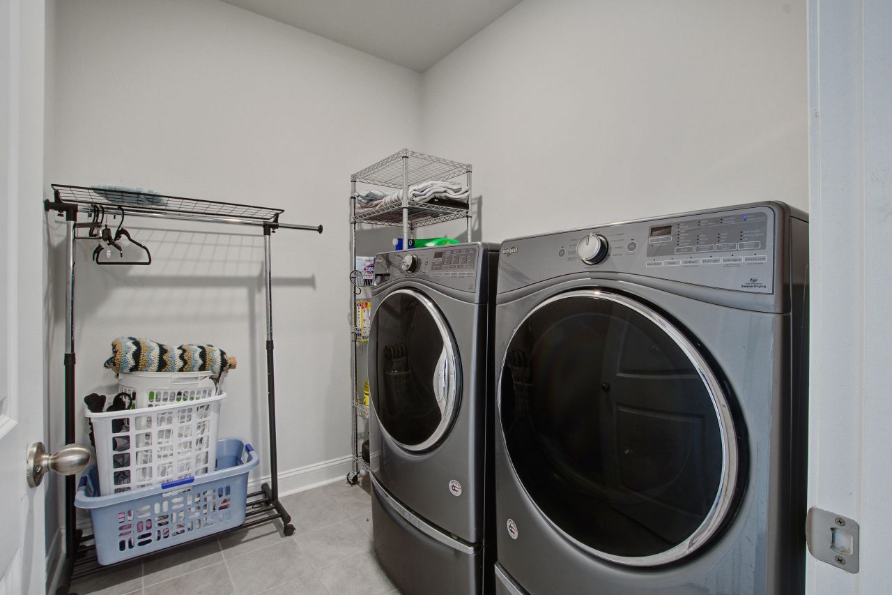 349 Long Pier Street Photo 23