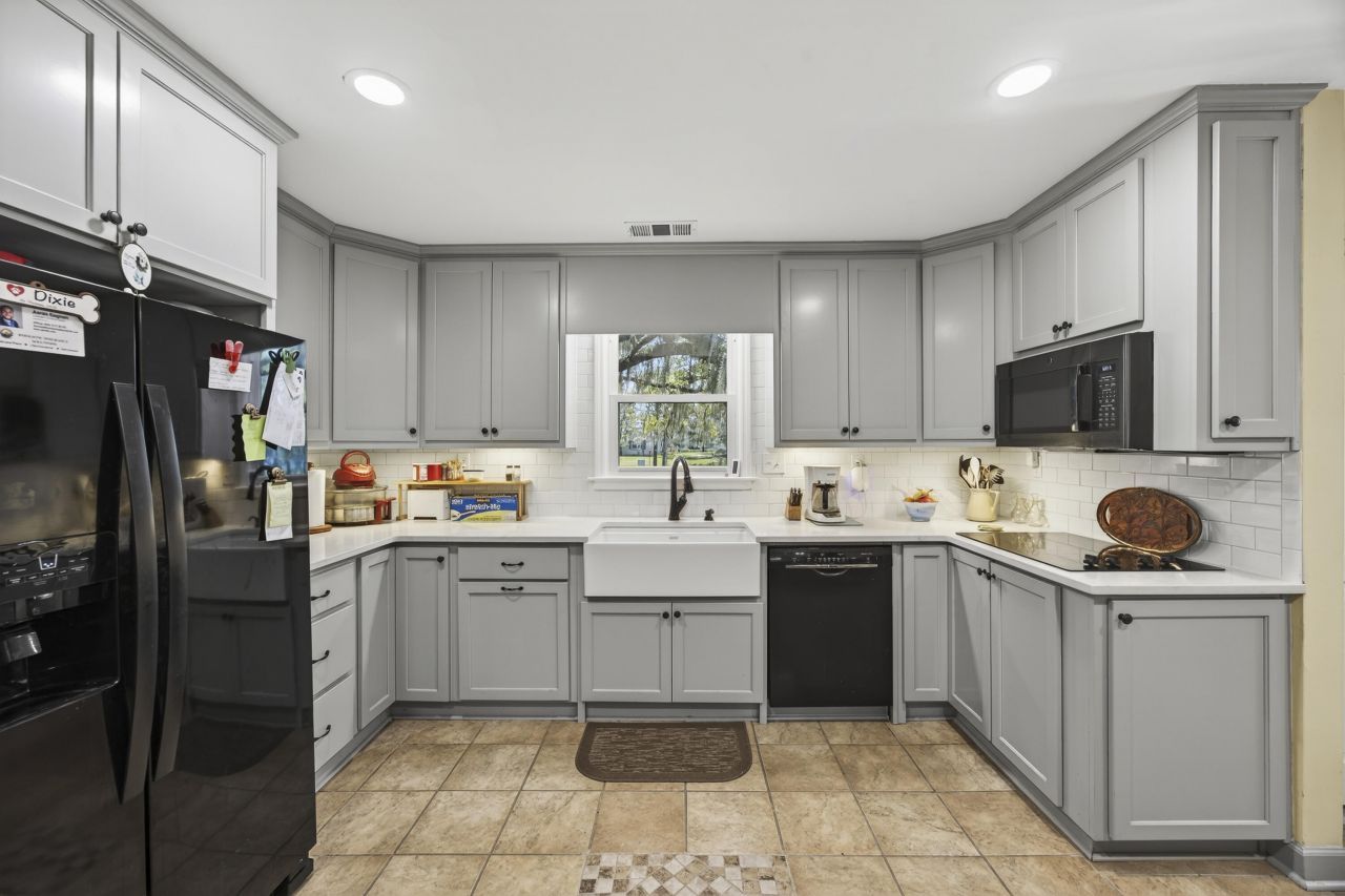 4715 Hwy 165 Photo 10