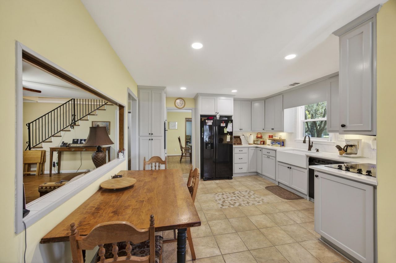 4715 Hwy 165 Photo 12