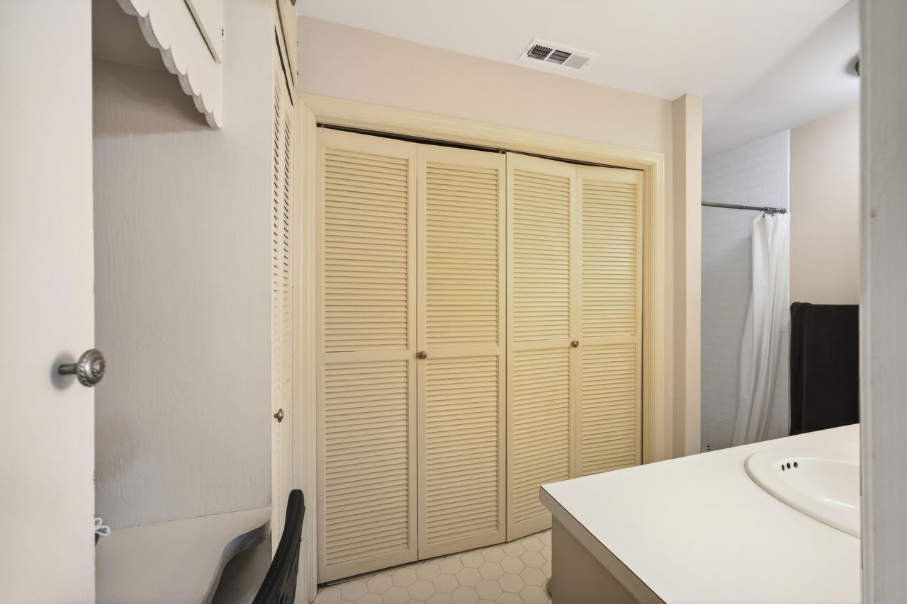 4715 Hwy 165 Photo 19