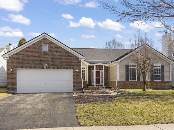 2132 Colonial Street , Aurora, IL 60503