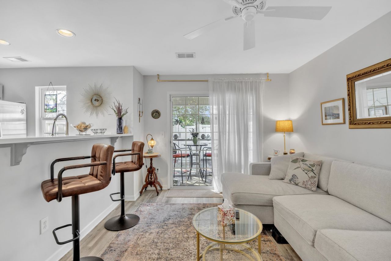 3557 Chestnut Dr.  Photo 12