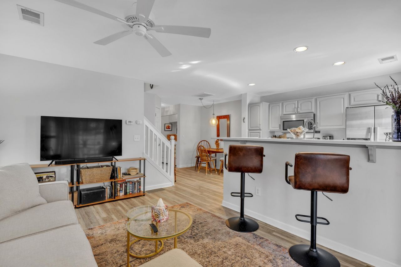 3557 Chestnut Dr.  Photo 14