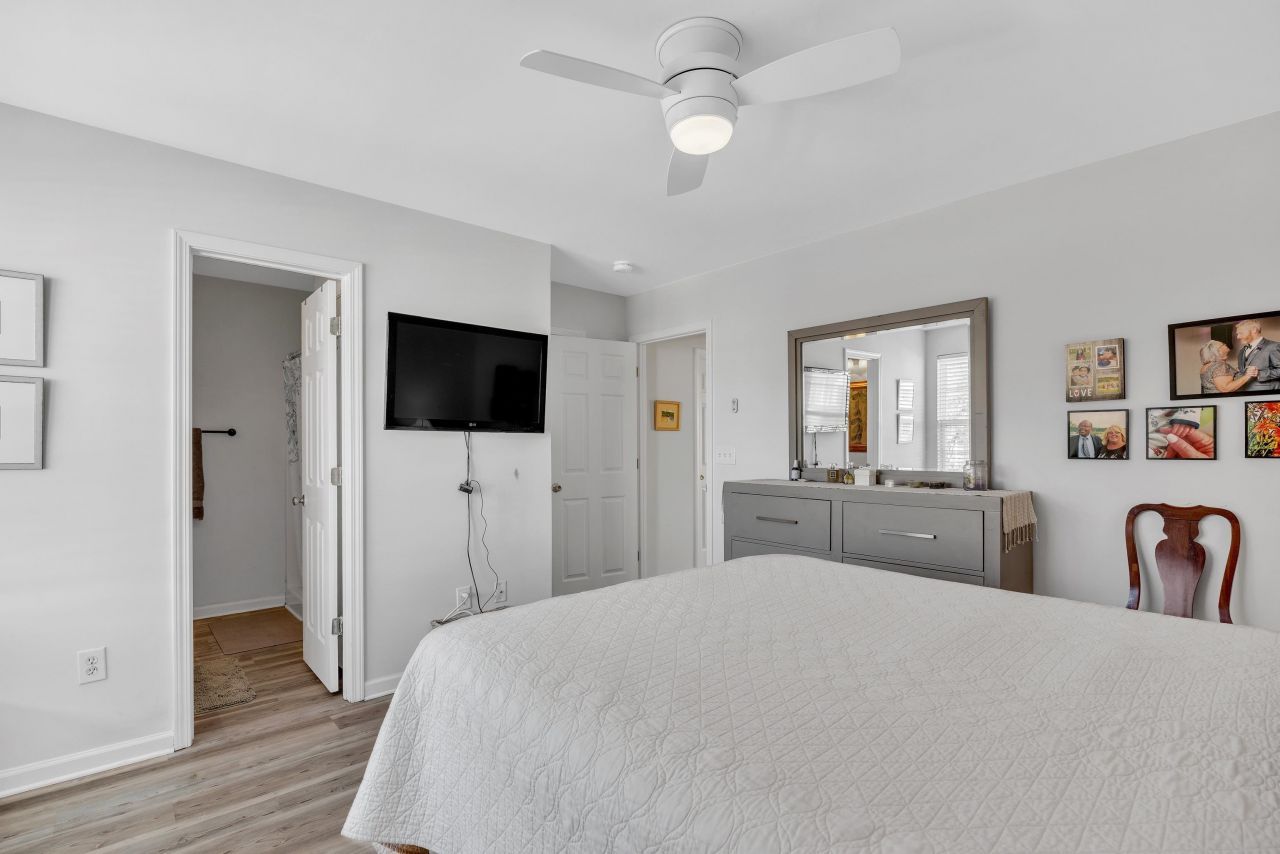 3557 Chestnut Dr.  Photo 28