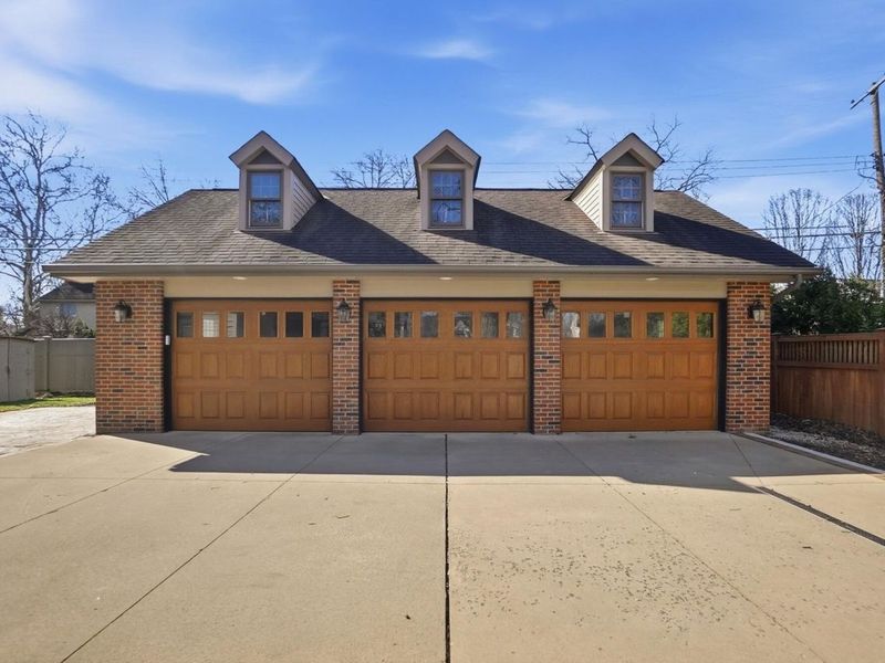 1627 Doone Road, Upper Arlington, OH 43221 Photo 3