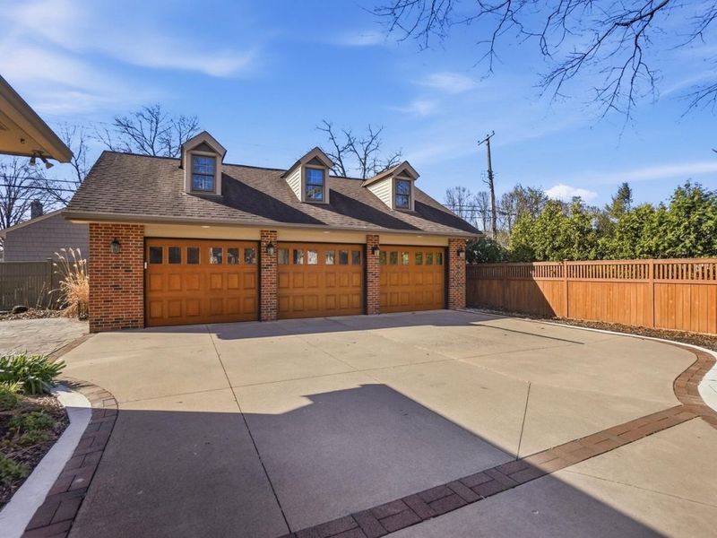 1627 Doone Road, Upper Arlington, OH 43221 Photo 4