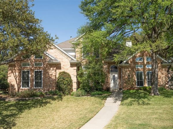405 Leigh Court, Highland Village, TX 75077