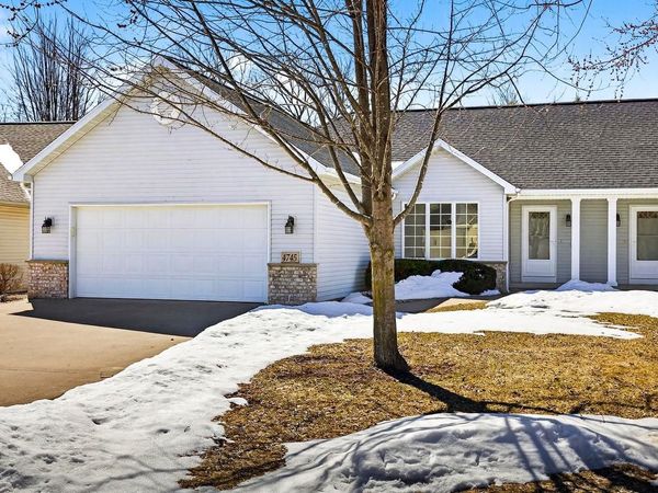 4745 WESTBROOK COURT, Appleton, WI 54913