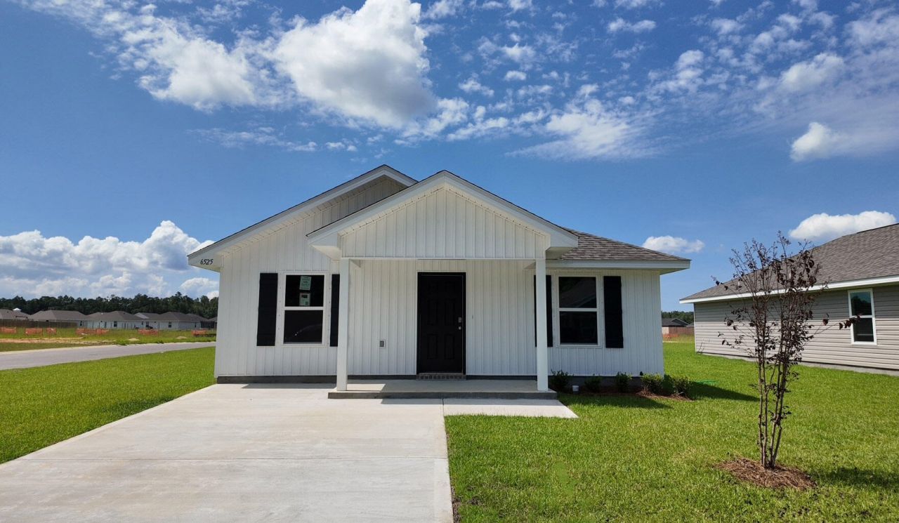 6525 Firefly Drive, Milton, FL 32583 Main Photo