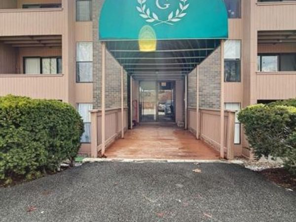 32 Shrewsbury Green Dr, Unit F, Shrewsbury, MA 01545